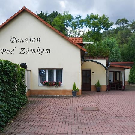 Penzion Pod Zamkem Prŭhonice Ngoại thất bức ảnh